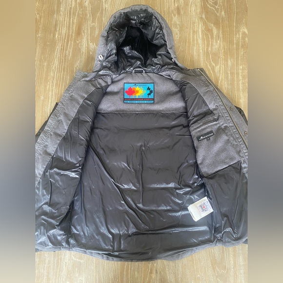 Men’s “Taylor Quilted” Moose Knuckles Winter Jacket Size Small - Picture 3 of 10